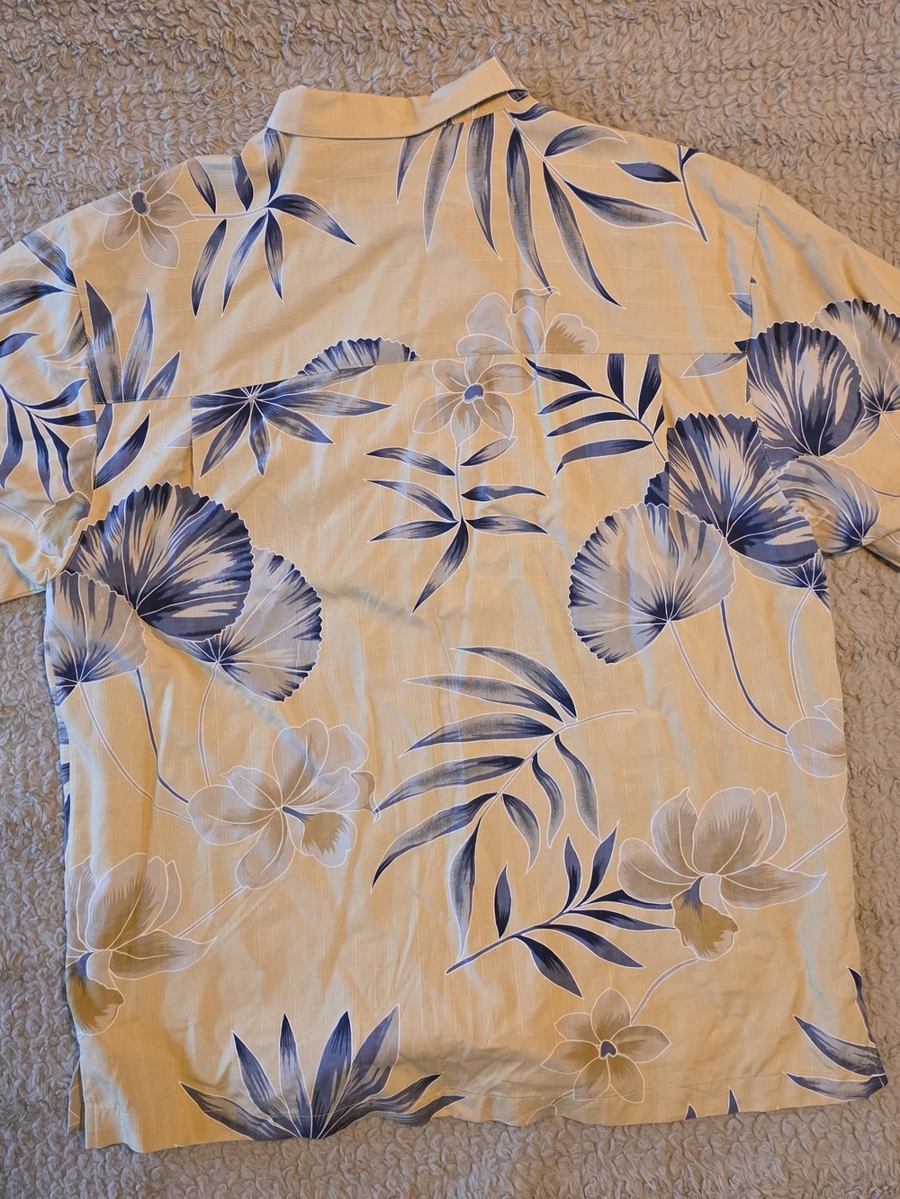 Silk Men's Short Sleeve Yellow Floral Button-Up Shirt - Picture 6 of 9